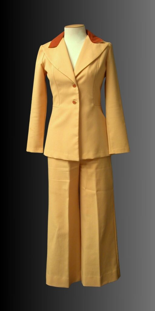 1970s woman's trouser suit