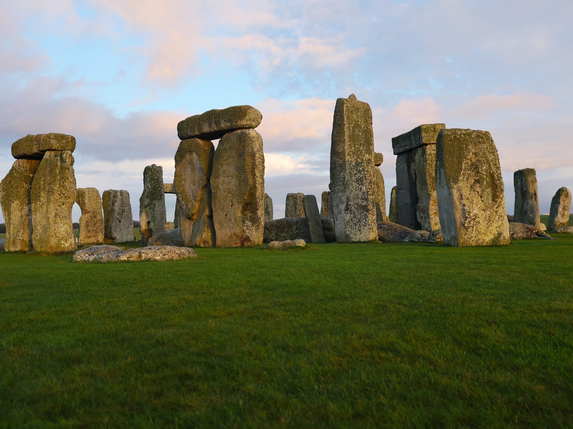 Featured image for “World-renowned Stonehenge expert to speak at Museum”